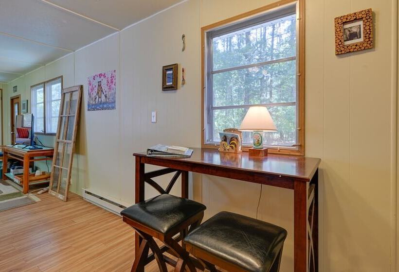 Rustic Mauston Retreat: Walk To Castle Rock Lake