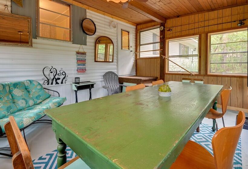 Rustic Mauston Retreat: Walk To Castle Rock Lake