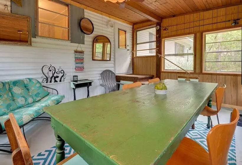 Rustic Mauston Retreat: Walk To Castle Rock Lake