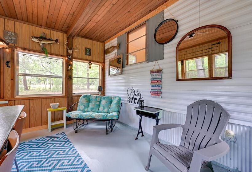 Rustic Mauston Retreat: Walk To Castle Rock Lake