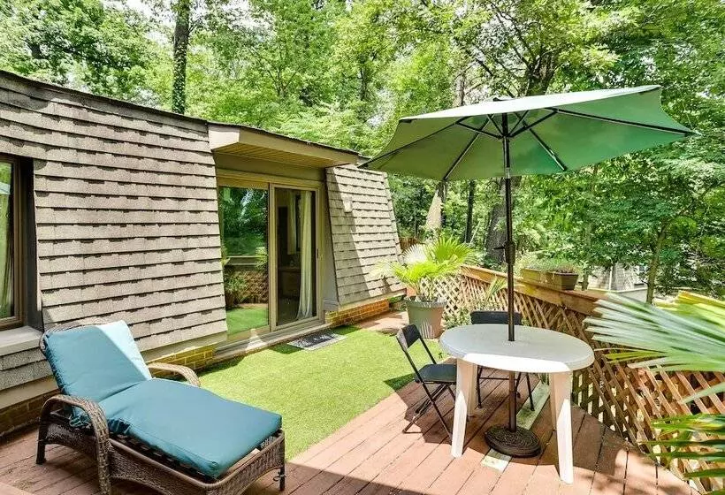 Spacious King Of Prussia Home W/ 2 Game Rooms