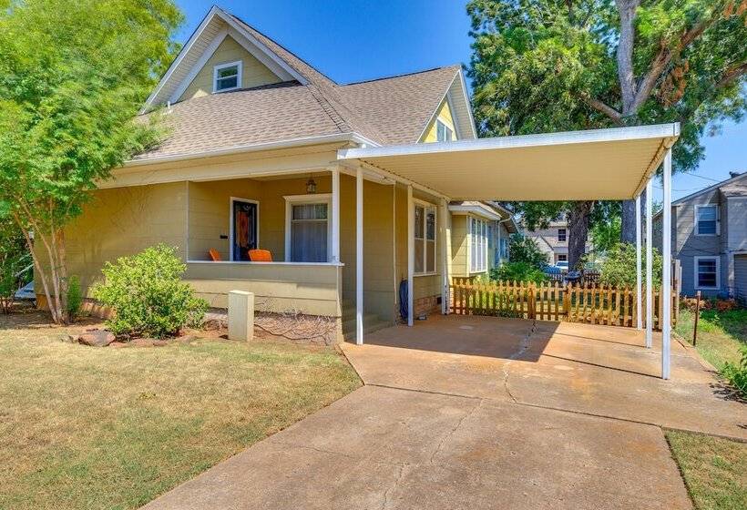 Stillwater Home Walk To Boone Pickens Stadium!