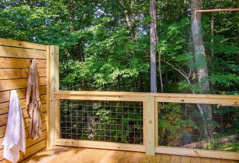 Upscale + Modern Tiny Cabin On Cane River!