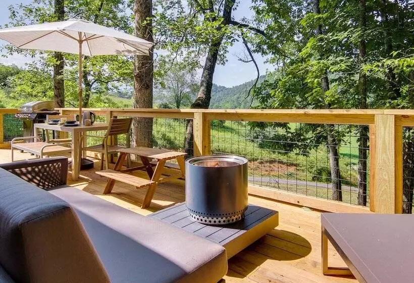 Upscale + Modern Tiny Cabin On Cane River!