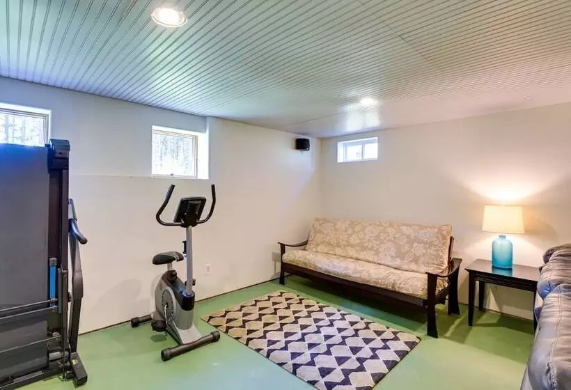 Waterfront Deer Isle Retreat W/ Fire Pit!