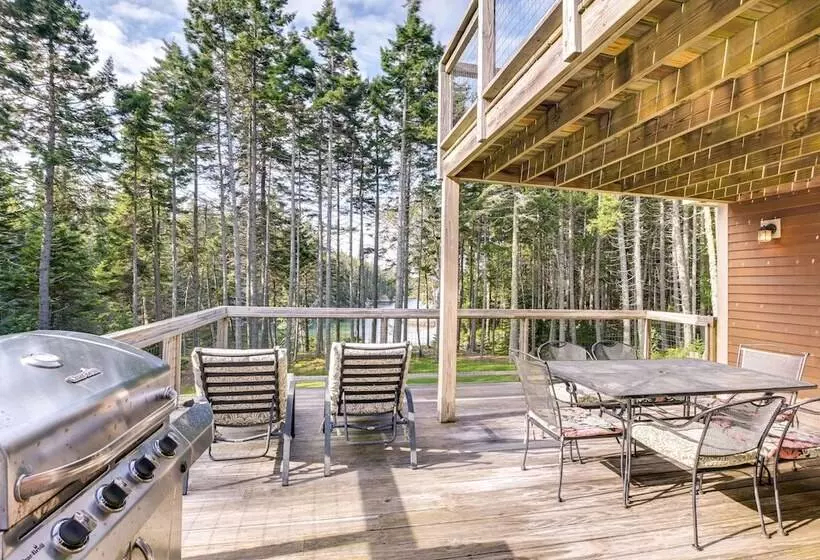 Waterfront Deer Isle Retreat W/ Fire Pit!