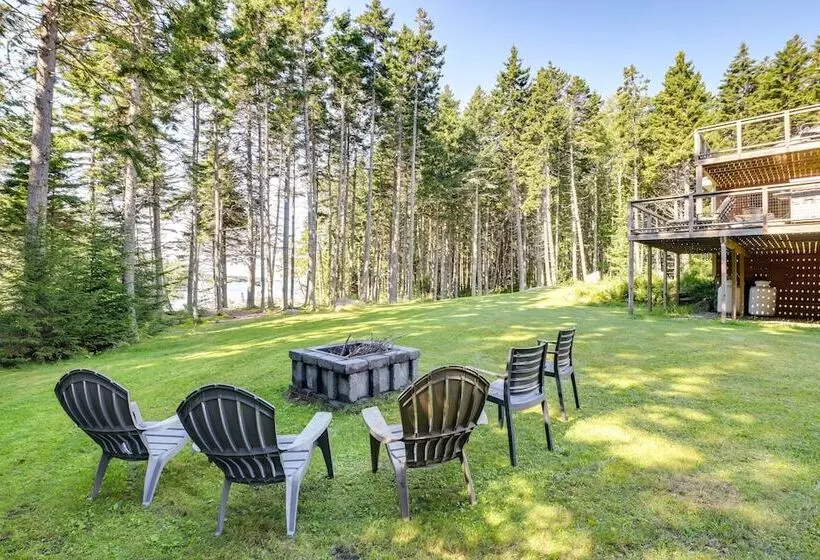Waterfront Deer Isle Retreat W/ Fire Pit!