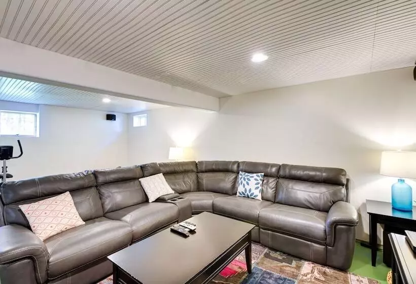 Waterfront Deer Isle Retreat W/ Fire Pit!