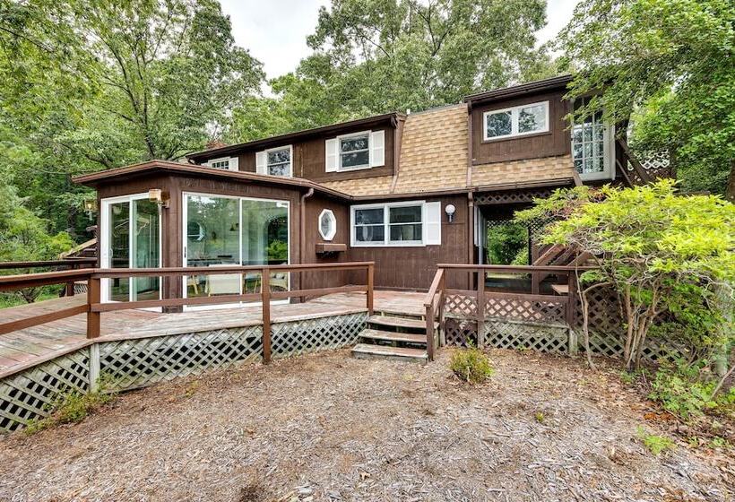 Waterfront Heathsville Cottage W/ Dock & Hot Tub!