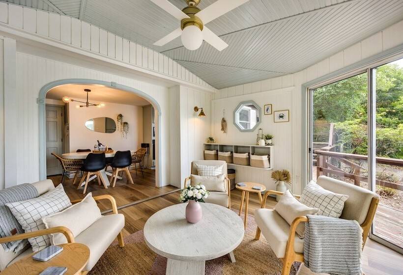 Waterfront Heathsville Cottage W/ Dock & Hot Tub!