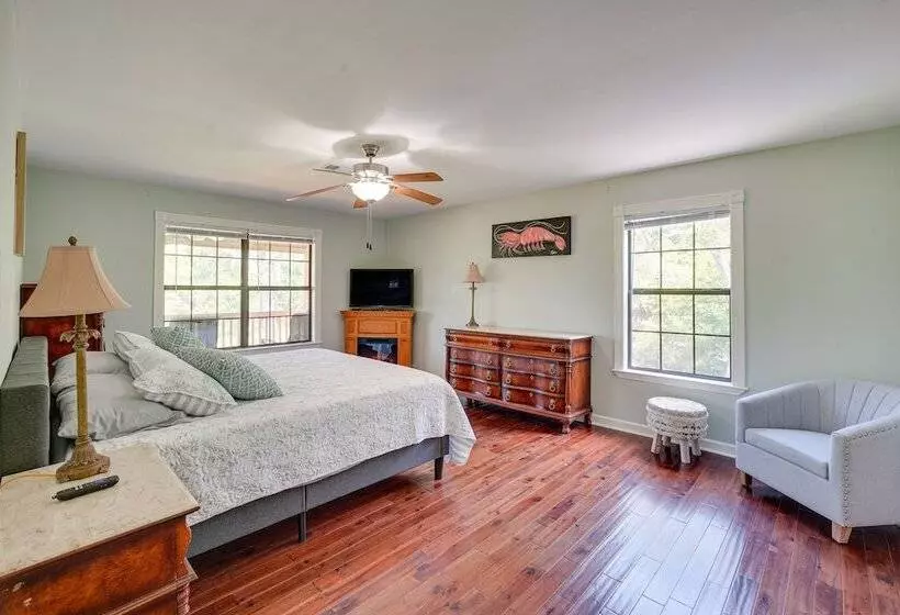 Waterfront Pass Christian Oasis ~ 2 Mi To Beach!