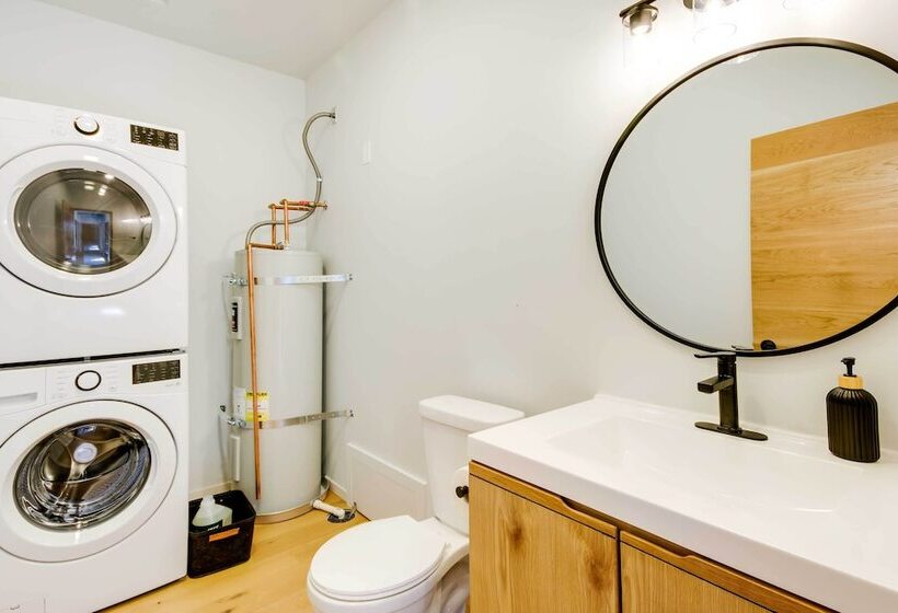 Yellowstone Prairie Retreat: 360 Mountain Views!