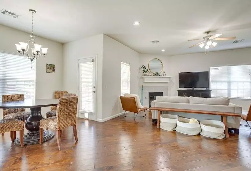Pet Friendly Oklahoma City Retreat W/ Grill