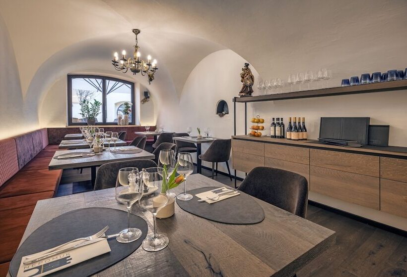 住宿加早餐  Nepomuk