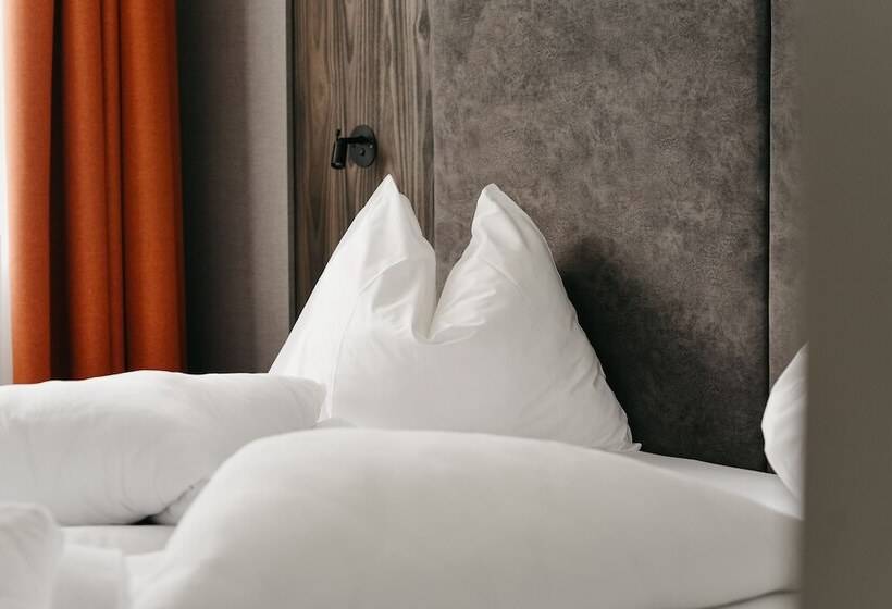 住宿加早餐  Nepomuk