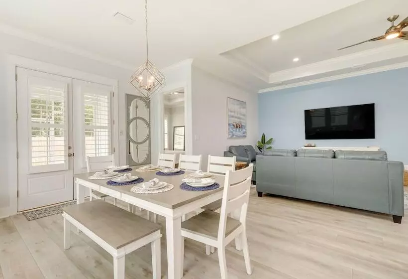 Bright Foley Home W/ Patio   7 Mi To Wharf & Beach