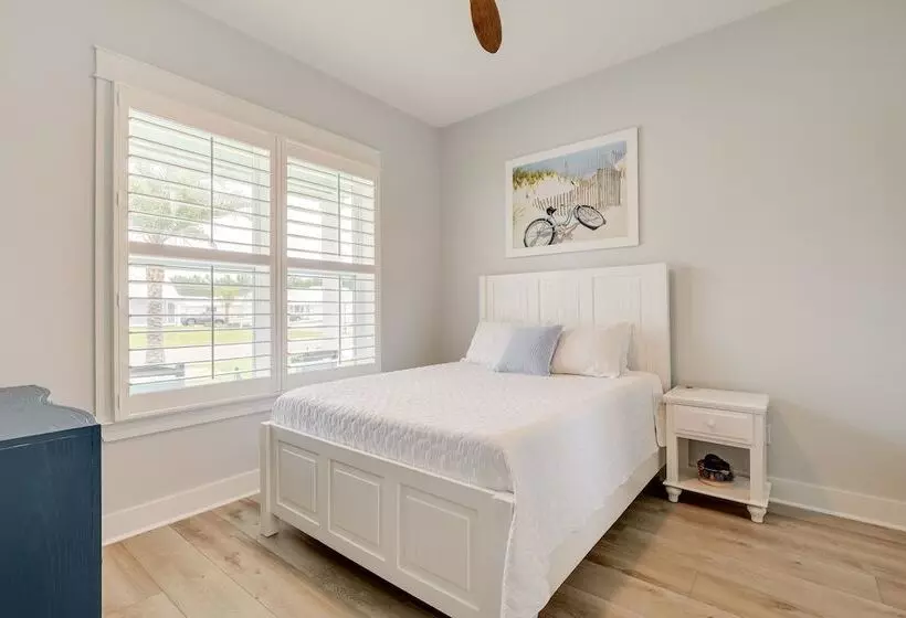 Bright Foley Home W/ Patio   7 Mi To Wharf & Beach