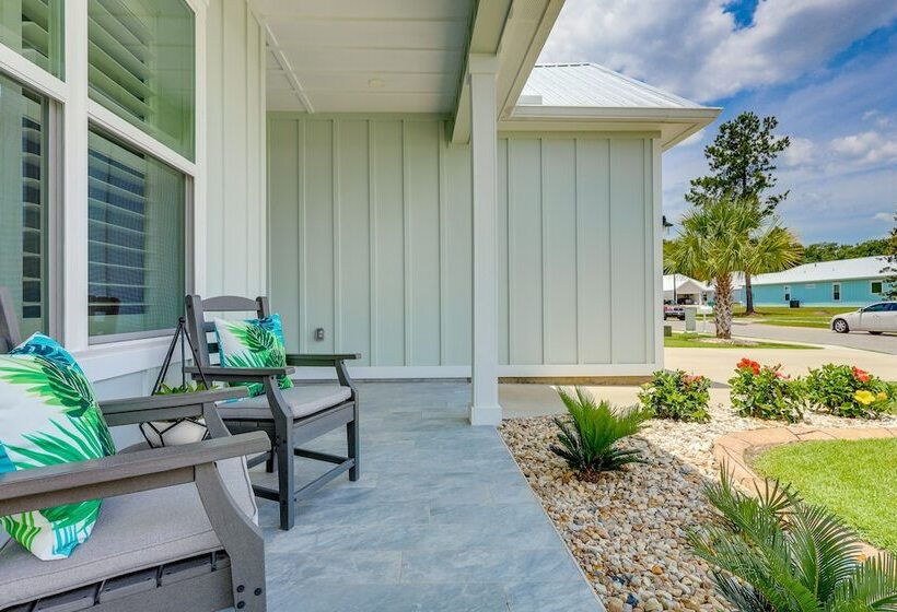 Bright Foley Home W/ Patio   7 Mi To Wharf & Beach