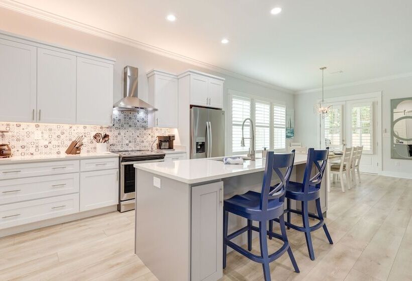 Bright Foley Home W/ Patio   7 Mi To Wharf & Beach