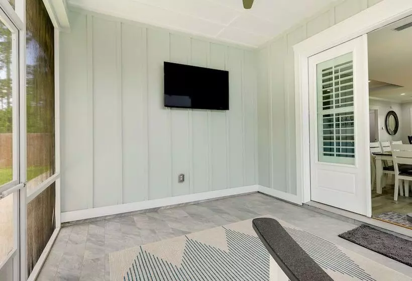 Bright Foley Home W/ Patio   7 Mi To Wharf & Beach