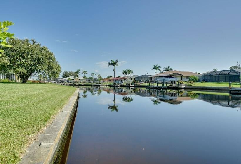 Dock & Screened Porch: Waterfront Cape Coral Home