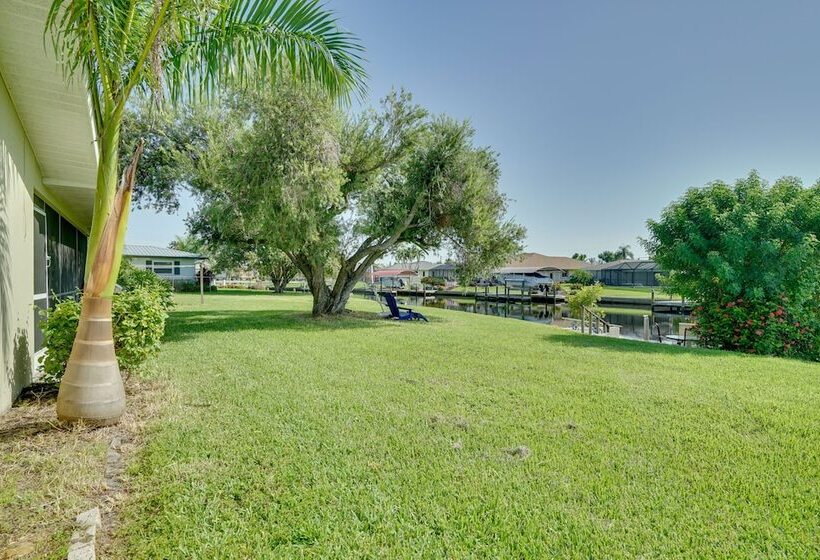 Dock & Screened Porch: Waterfront Cape Coral Home