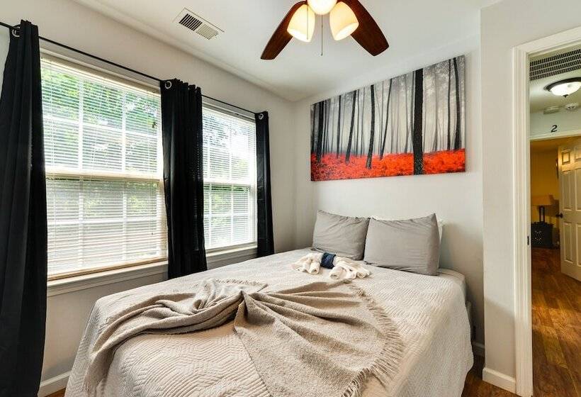 Charlotte Home ~ 9 Mi To Bank Of America Stadium!