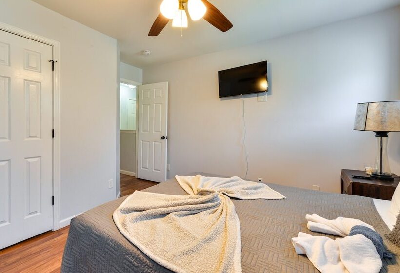 Charlotte Home ~ 9 Mi To Bank Of America Stadium!