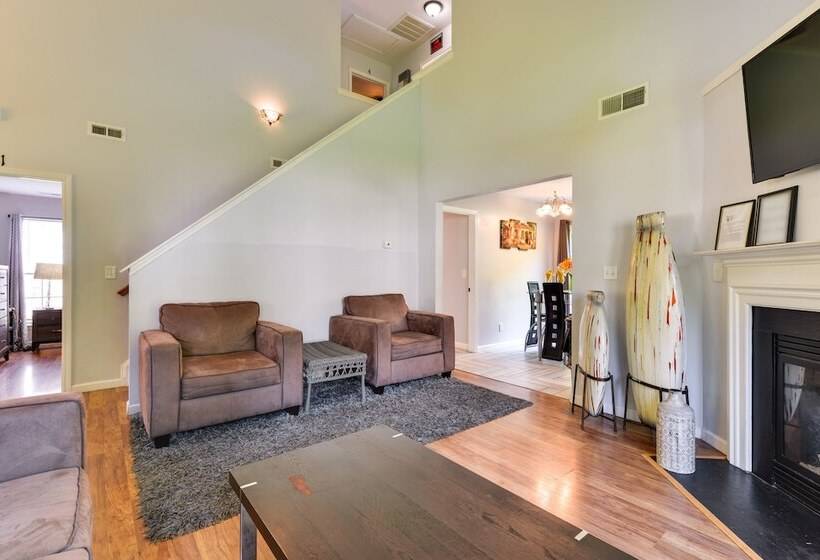 Charlotte Home ~ 9 Mi To Bank Of America Stadium!