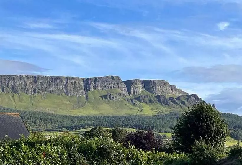 Magilligan   Cottage   Sleeps 6   Parking   Garden