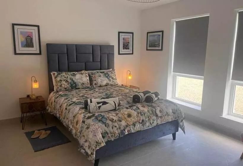 Magilligan   Cottage   Sleeps 6   Parking   Garden