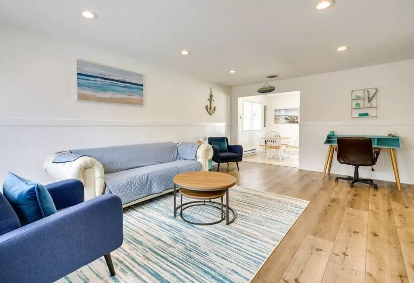 Charming Beach Haven West Home: 1 Mi To Beach!