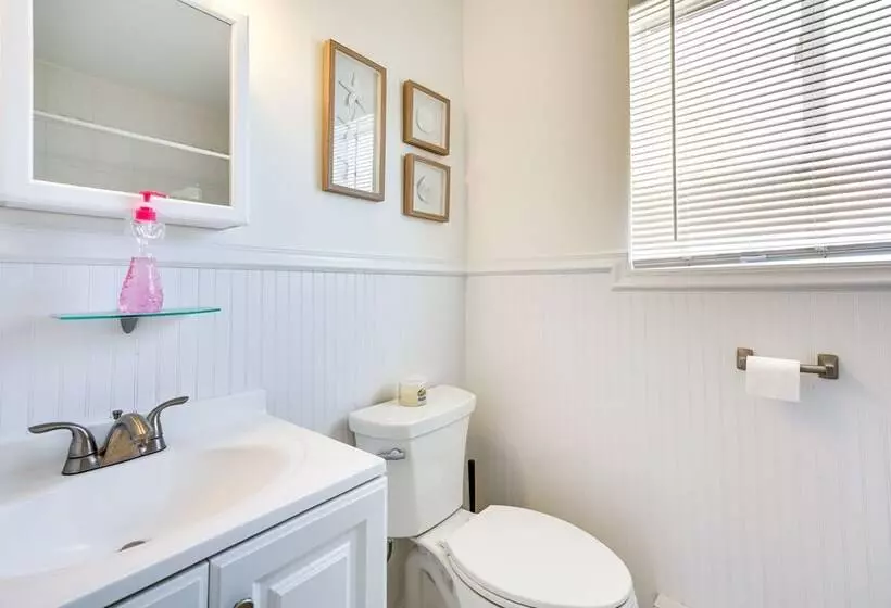 Charming Beach Haven West Home: 1 Mi To Beach!