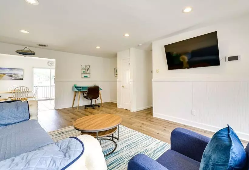 Charming Beach Haven West Home: 1 Mi To Beach!