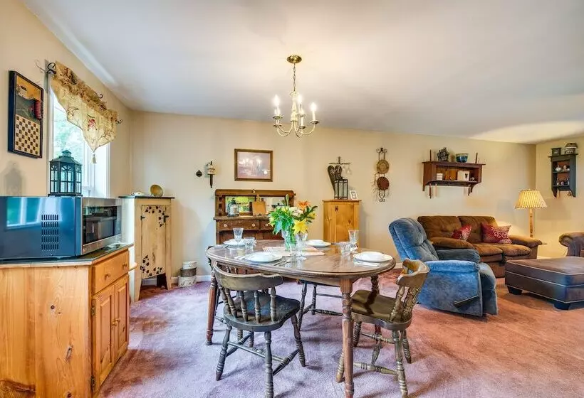 Charming Berwick Retreat W/ Gas Grill & Deck!