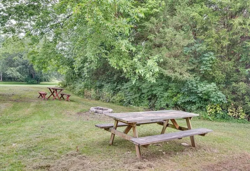 Charming Berwick Retreat W/ Gas Grill & Deck!