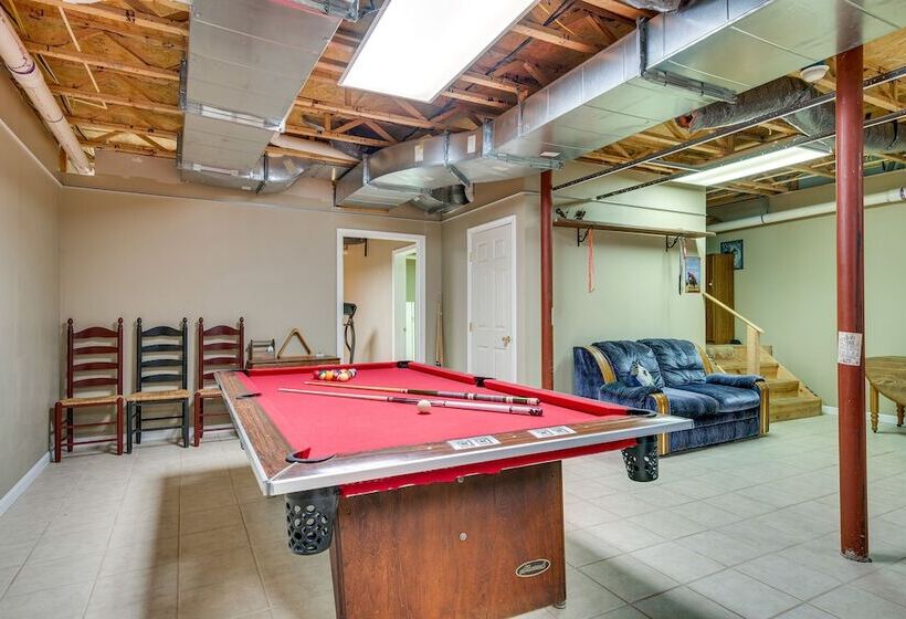 Charming Berwick Retreat W/ Gas Grill & Deck!