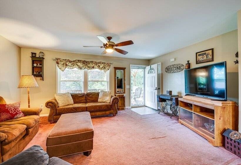 Charming Berwick Retreat W/ Gas Grill & Deck!