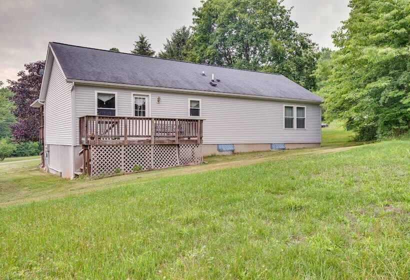 Charming Berwick Retreat W/ Gas Grill & Deck!