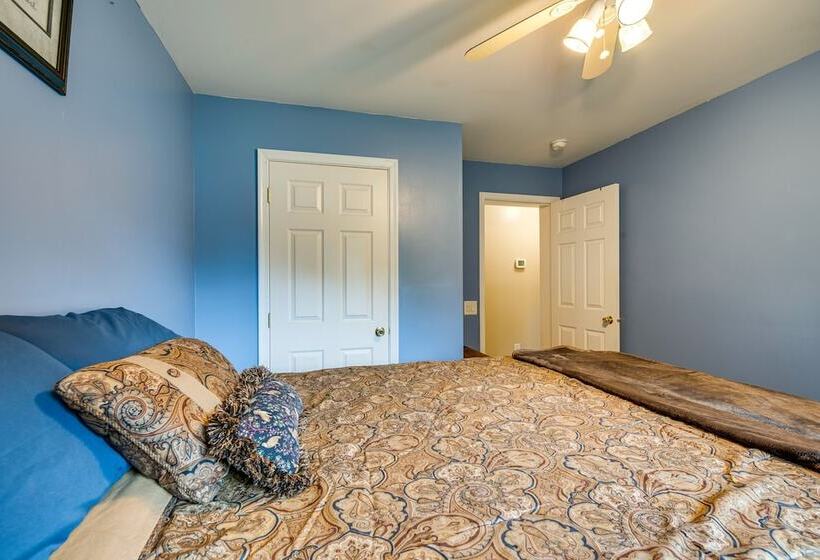 Charming Berwick Retreat W/ Gas Grill & Deck!