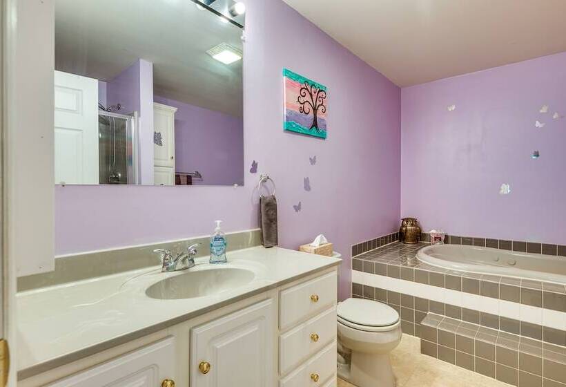 Charming Berwick Retreat W/ Gas Grill & Deck!