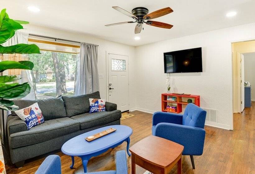 ~ 4 Mi To Fort Worth Stockyards: River Oaks Home!