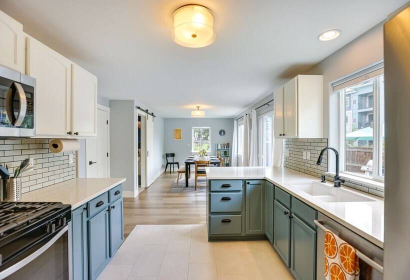 Colorful Bend Home W/ Yard & Fire Pit!