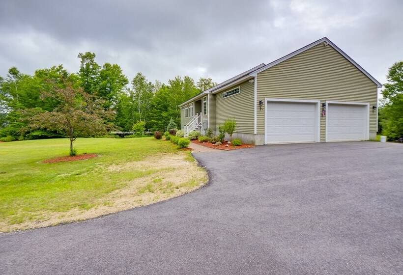 Conway Home W/ Private Hot Tub, Deck & Game Room!