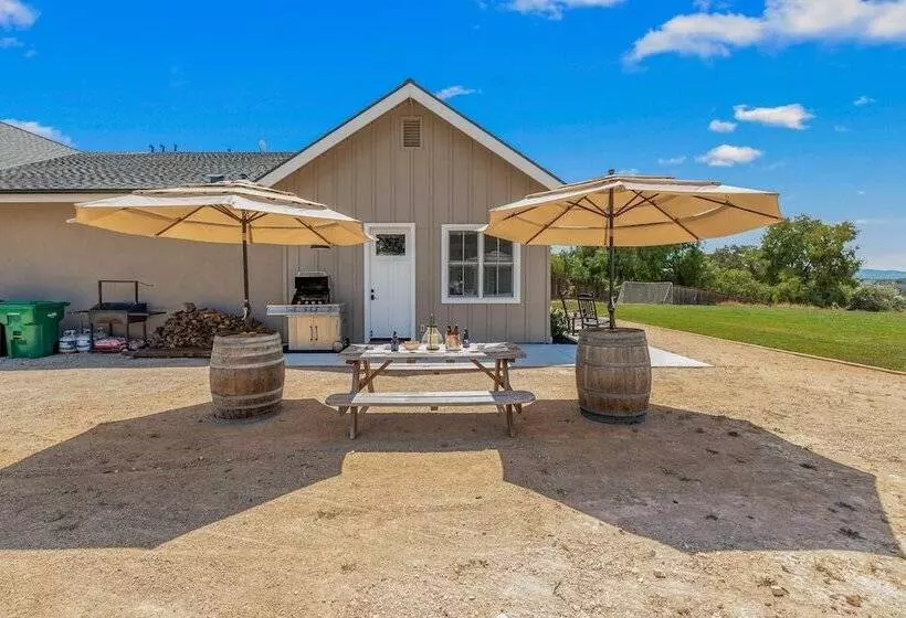 Cooperage By Avantstay Vineyard, Views, Soccer