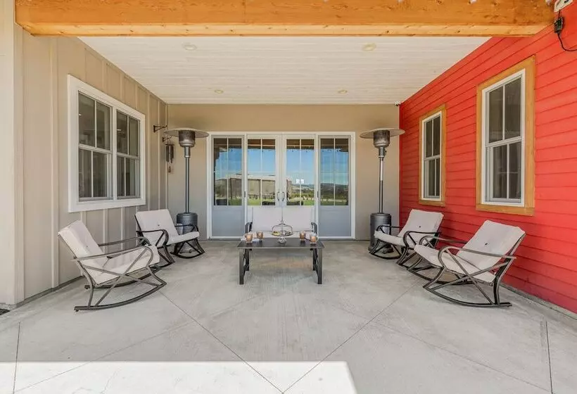 Cooperage By Avantstay Vineyard, Views, Soccer