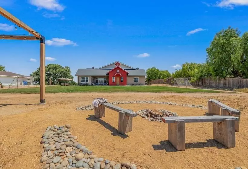 Cooperage By Avantstay Vineyard, Views, Soccer