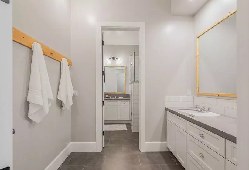 Cooperage By Avantstay Vineyard, Views, Soccer