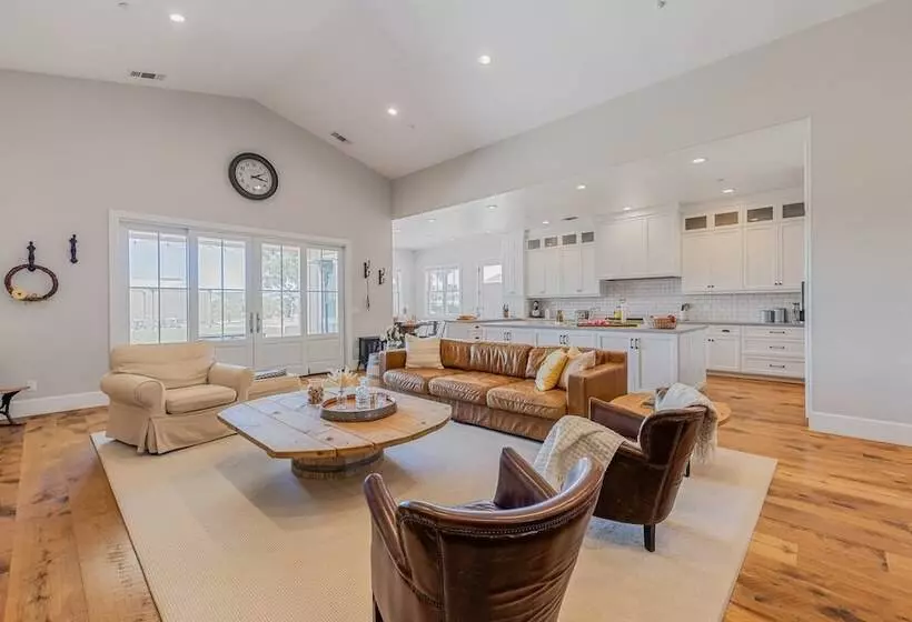 Cooperage By Avantstay Vineyard, Views, Soccer