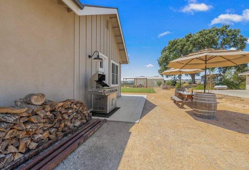 Cooperage By Avantstay Vineyard, Views, Soccer